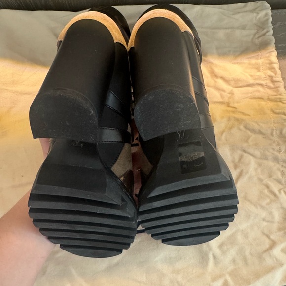 Louis Vuitton Women's Star trail monogram ankle boots size 37 - Picture 9 of 9